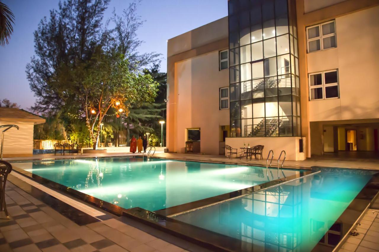 7 Apple Resort Лонавала Экстерьер фото