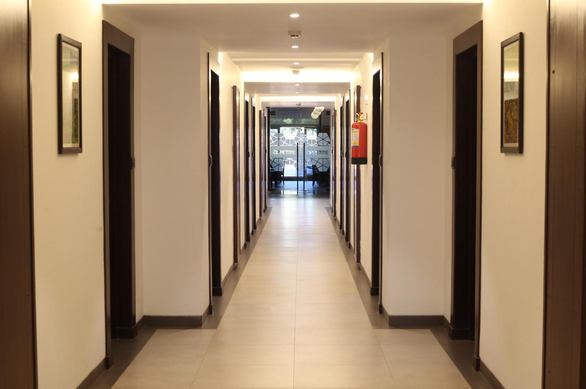 7 Apple Resort Лонавала Экстерьер фото