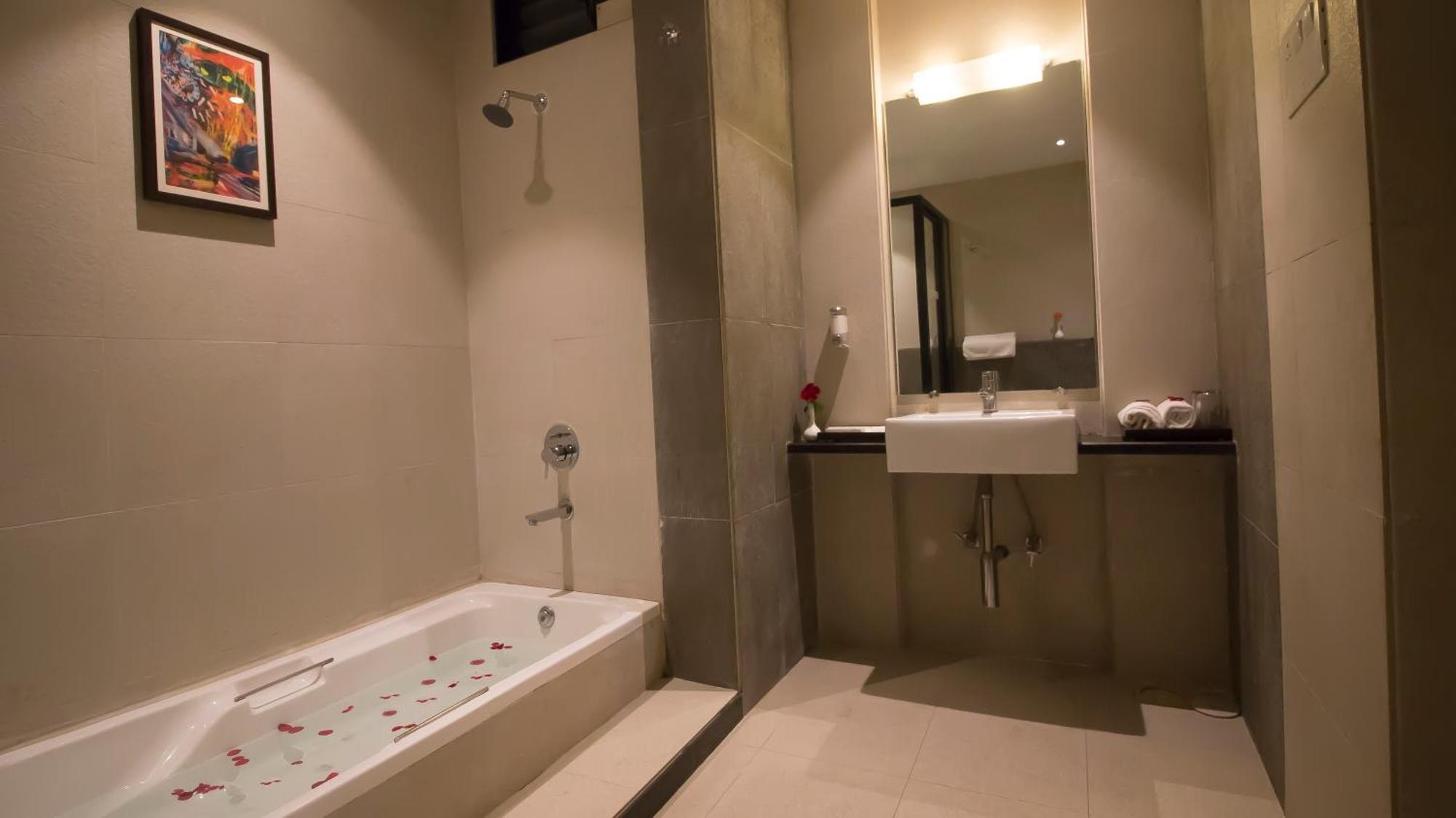 7 Apple Resort Лонавала Экстерьер фото