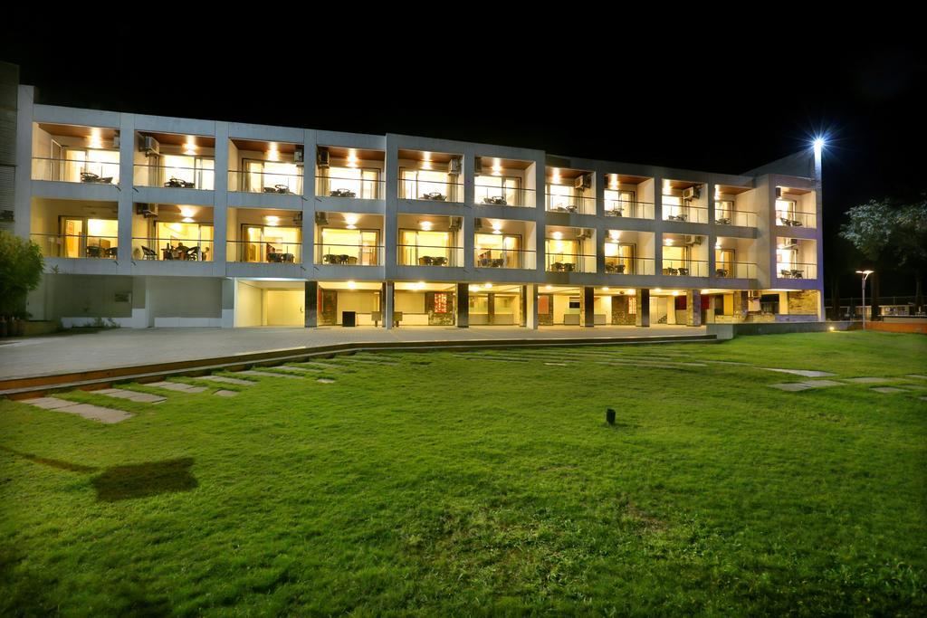 7 Apple Resort Лонавала Экстерьер фото