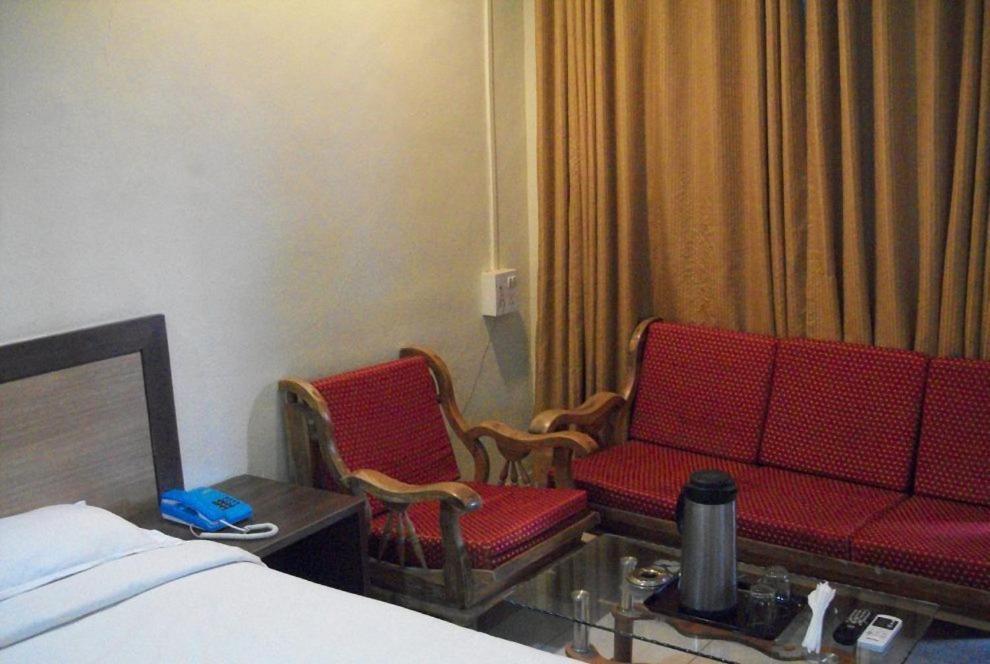 7 Apple Resort Лонавала Экстерьер фото