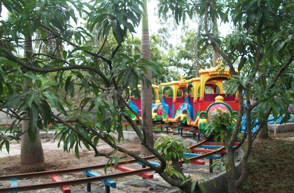 7 Apple Resort Лонавала Экстерьер фото